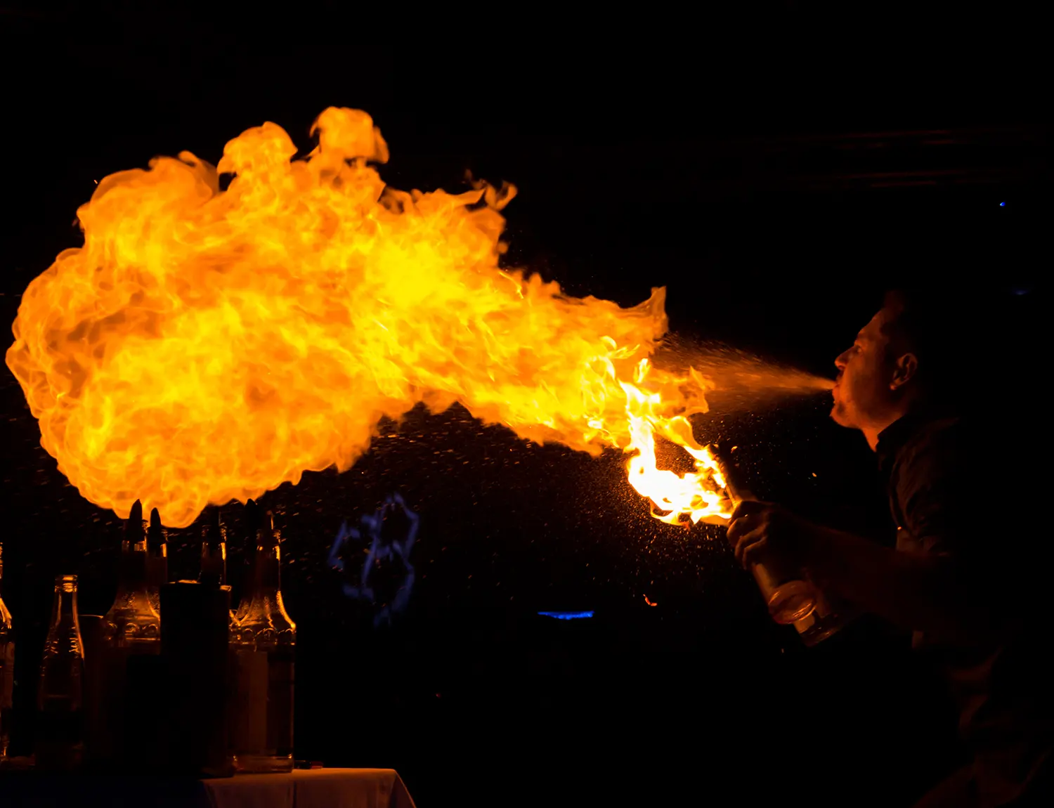 Barcatering - Ohnivá barmanská show